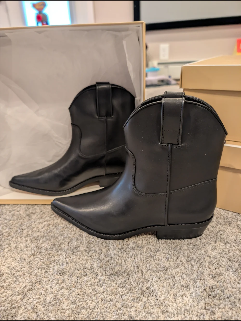 Michael Kors Leather Noemie Western Booties Black Pointed Toe Ankle Boots 9.5